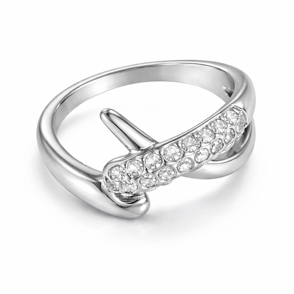 Bague Gabrielle argentée croisée zircons sertis acier inoxydable fond blanc Amalys Paris