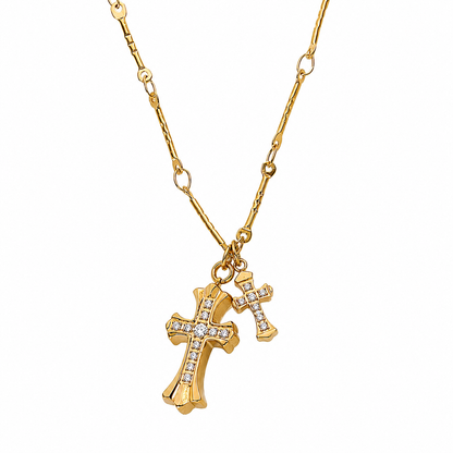 Collier Azélia doré double croix zircons symbolique acier inoxydable fond blanc Amalys Paris