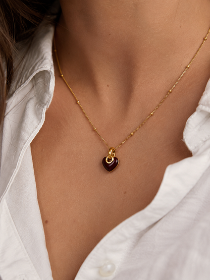 Collier Isméria doré porté look romantique soirée rendez-vous bijou femme Amalys Paris