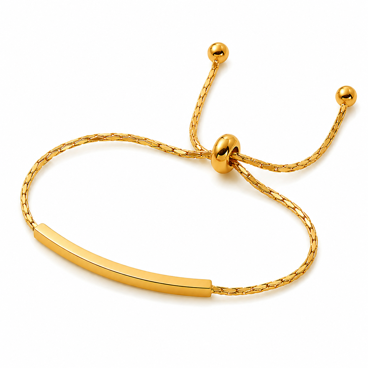 Bracelet Maëlys doré minimaliste maille tressée acier inoxydable fond blanc Amalys Paris