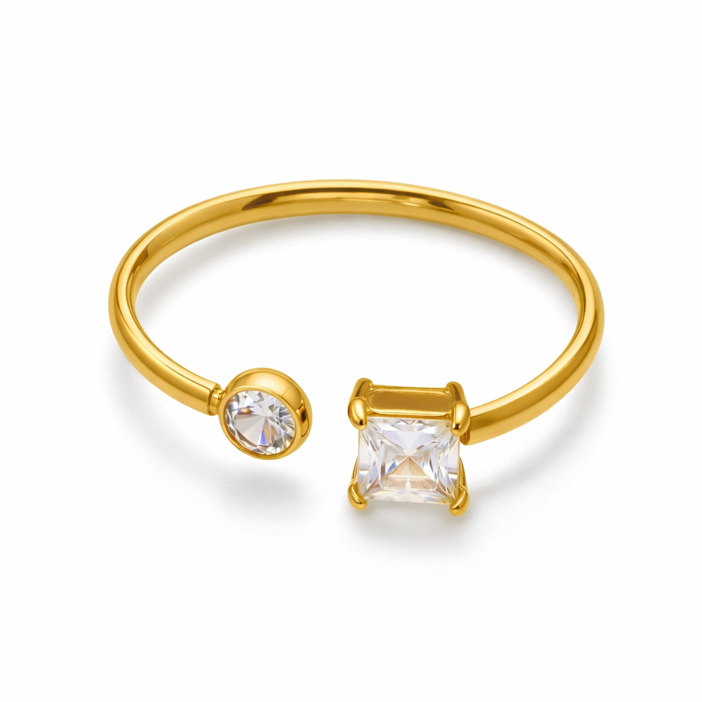 Bague Élise dorée fine ouverte double zircon symétrique acier inoxydable fond blanc Amalys Paris