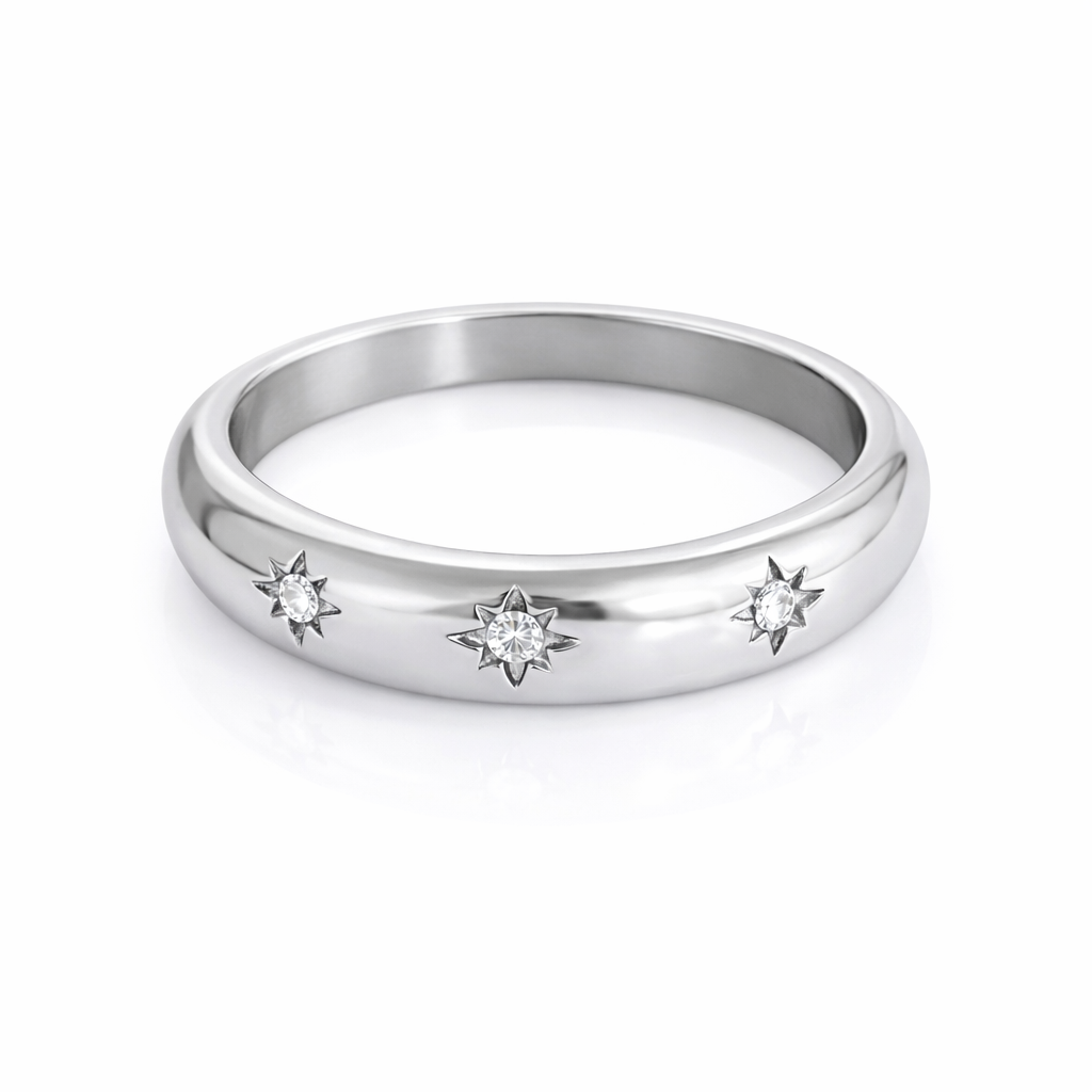 Bague Stella argentée motifs étoiles zircons céleste acier inoxydable fond blanc Amalys Paris